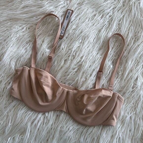 Skims Smoothing Intimates Strapless Bra Clay Size 34A - Picture 3 of 7
